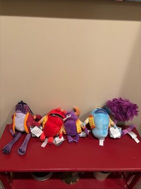 Disney-Pixar - Monsters University Plush Pack - Fraternity and Sorority Monsters
